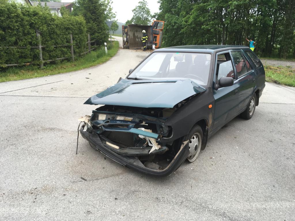 Dopravní nehoda OA a NA, Bořetín - 7. 6. 2019 (1).jpg