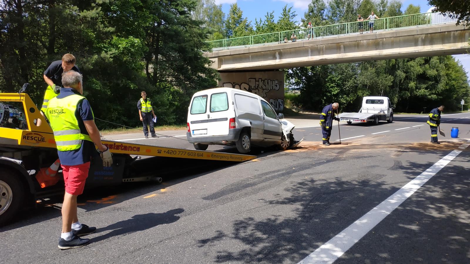 Dopravní nehoda OA a dodávky, Mirotice - 10. 7. 2019 (7).jpg