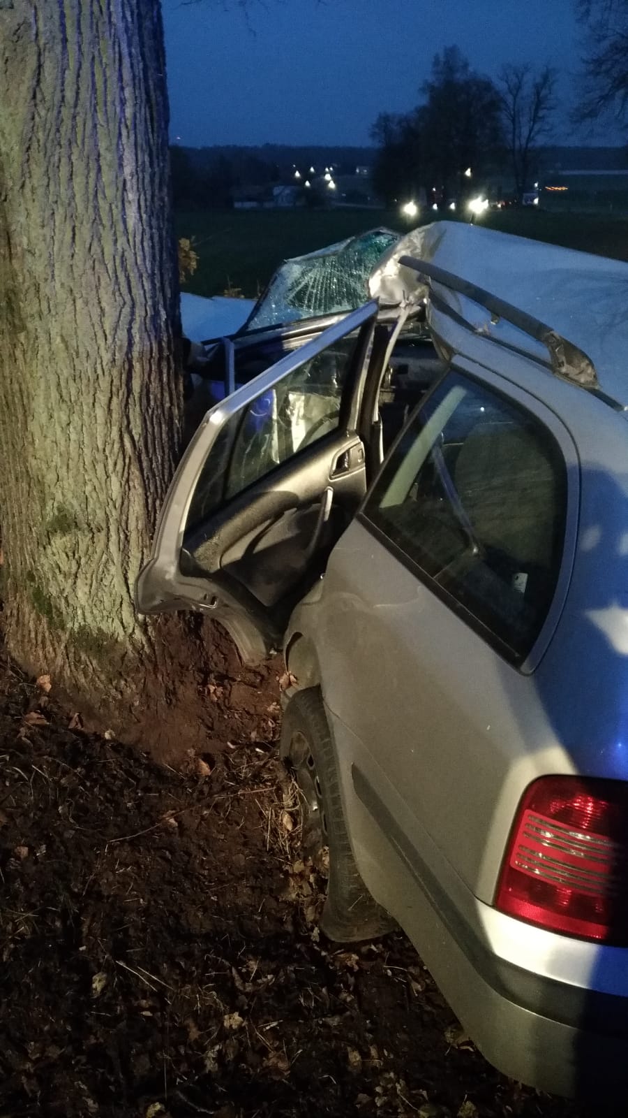 Dopravní nehoda OA, Sudoměřice u Bechyně - 11. 11. 2019 (1).jpg