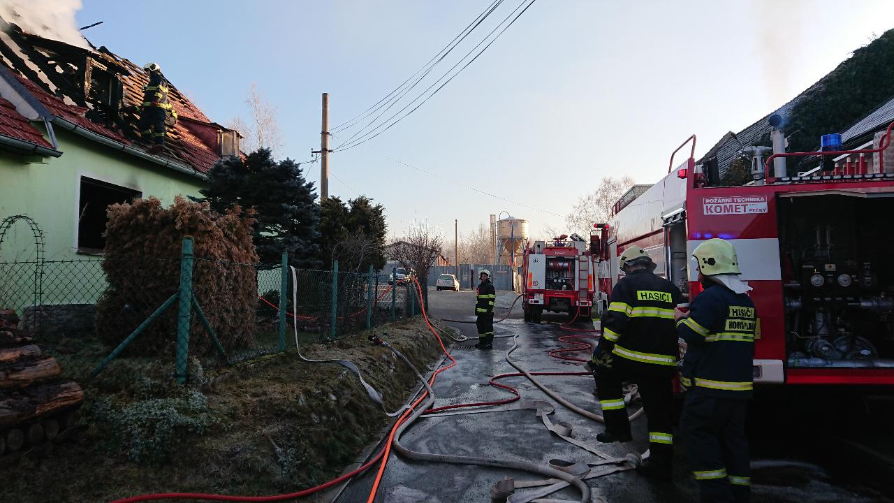 Požár domu, Horní Planá - 1. 1. 2020 (5).JPG