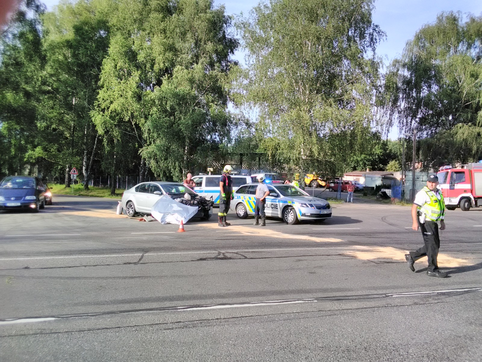 Dopravní nehoda OA a motorka, Zvíkovské Podhradí - 29. 7. 2020 (1).jpg