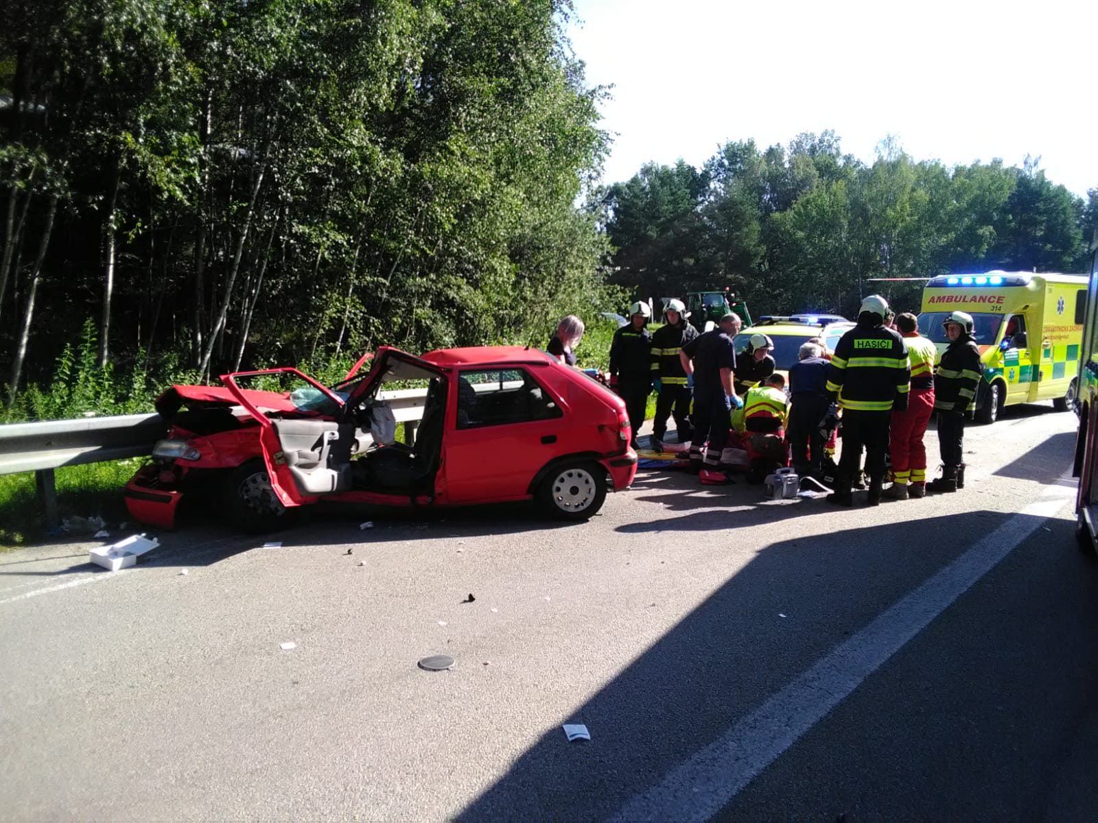 Dopravní nehoda OA a NA, Jindřichův Hradec - 30. 7. 2020 (6).jpg