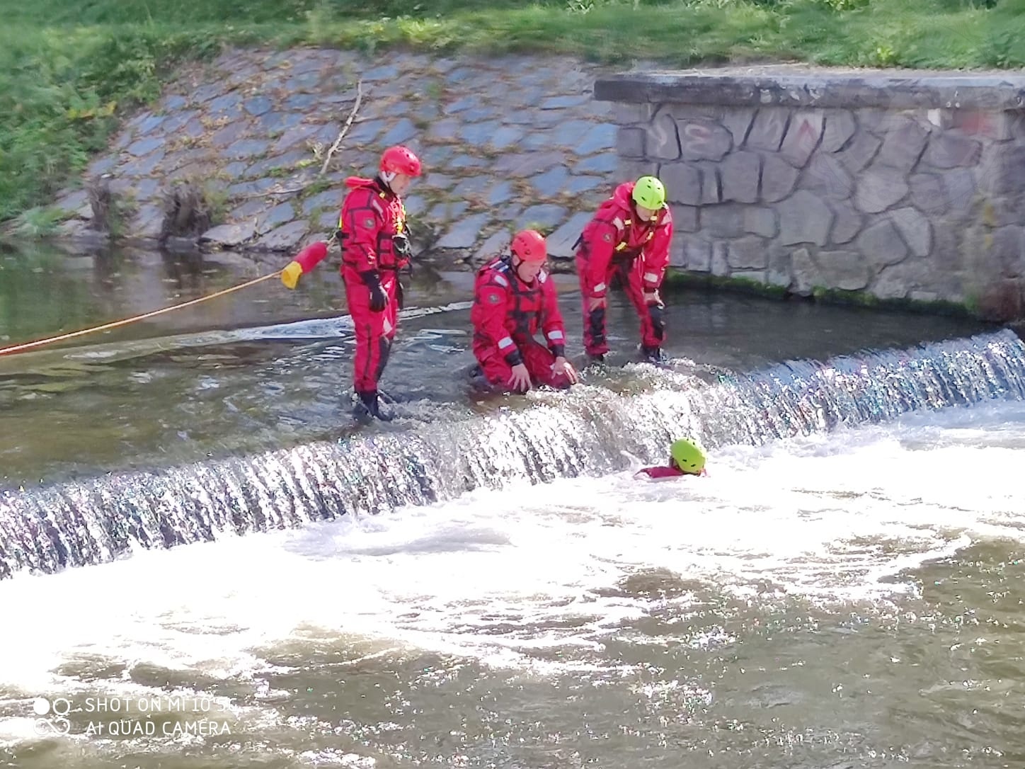záchrana osob z divoké řeky - cvičení hasičů v Ústí nad Orlicí 10.jpg