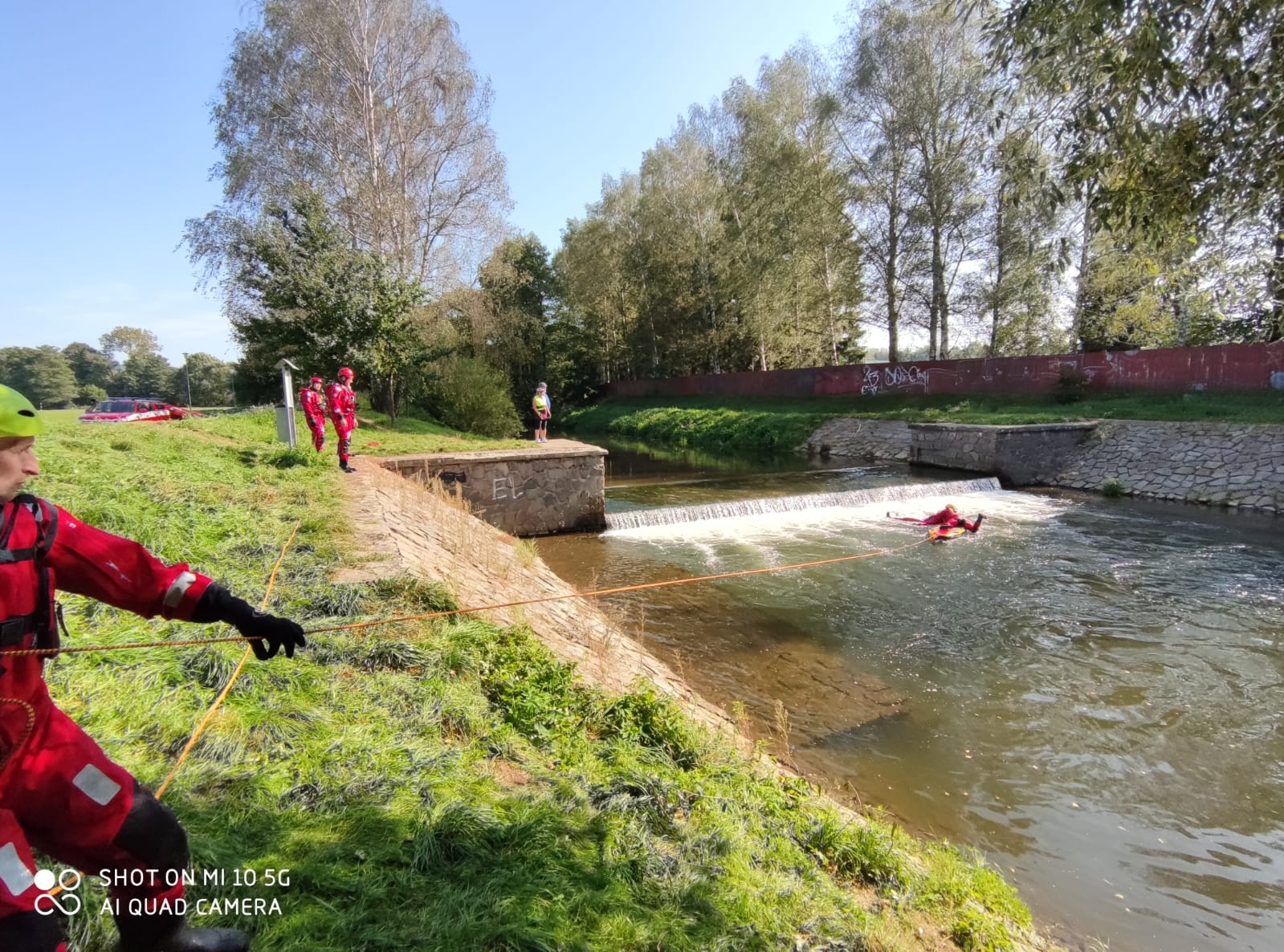 záchrana osob z divoké řeky - cvičení hasičů v Ústí nad Orlicí 11.jpg