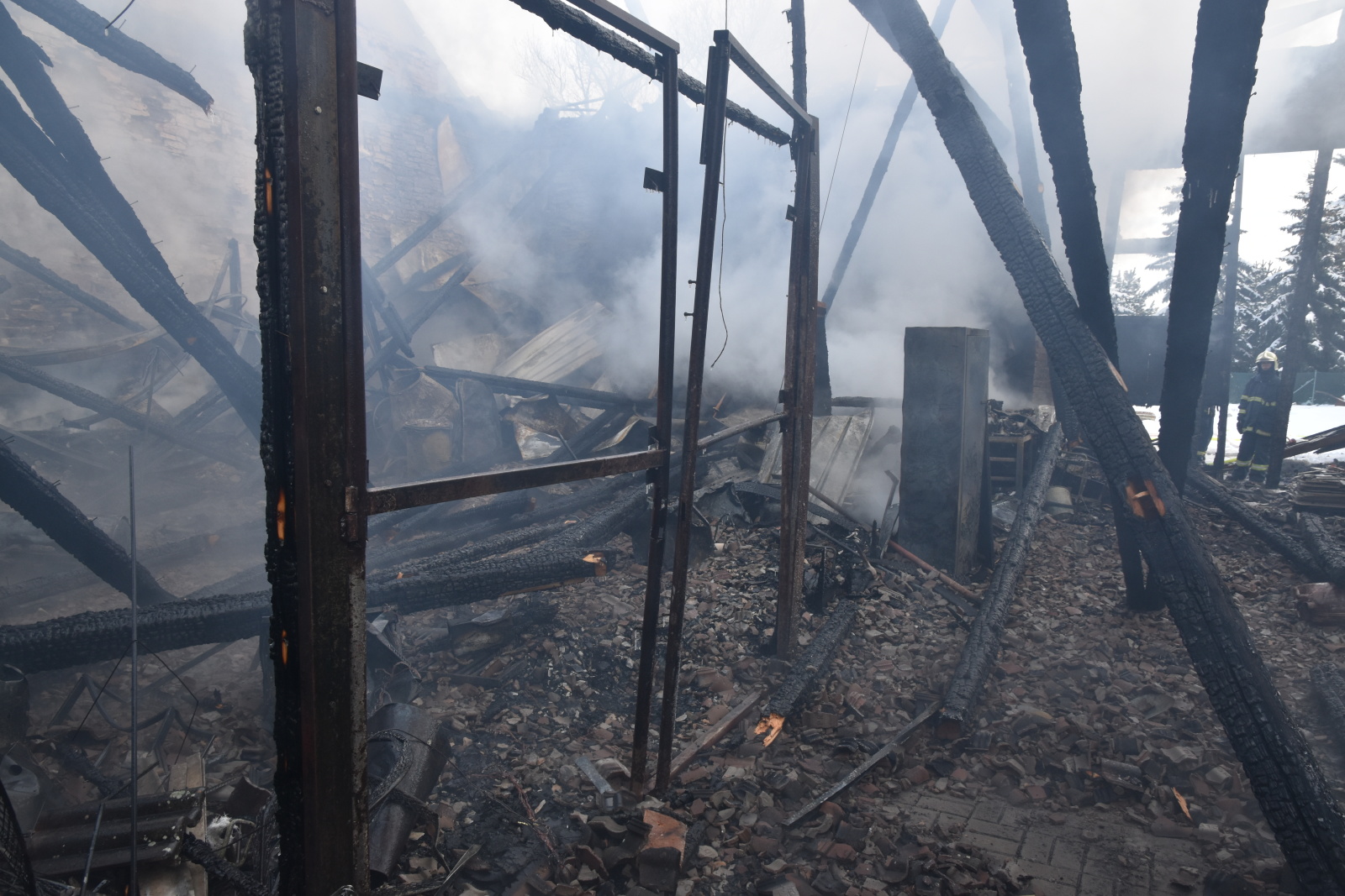 011-Požár stodoly v Dolanech na Kladensku.JPG