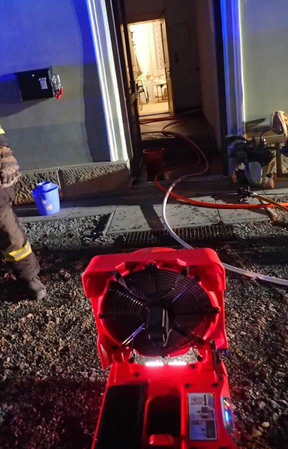 013-Akumulátový ventilátor využívají berounští hasiči od konce roku 2020.jpg