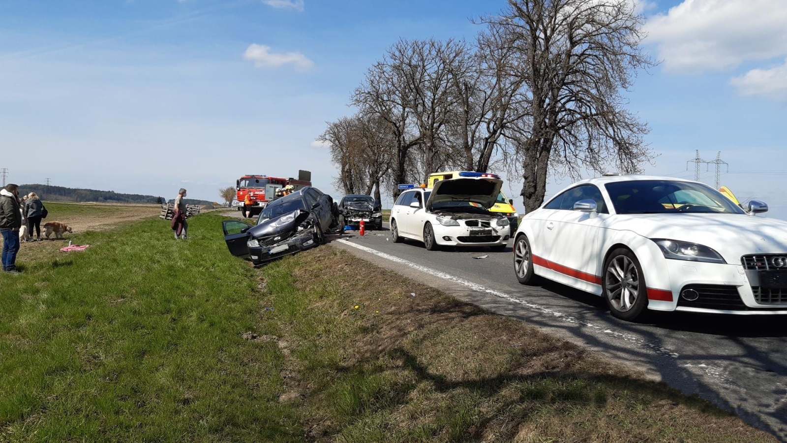 006-Hromadná nehoda na strakonické silnici na Příbramsku.jpg