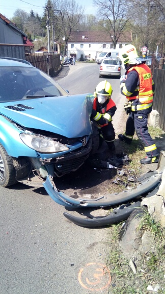 Dopravní nehoda Rvenice (2).jpg
