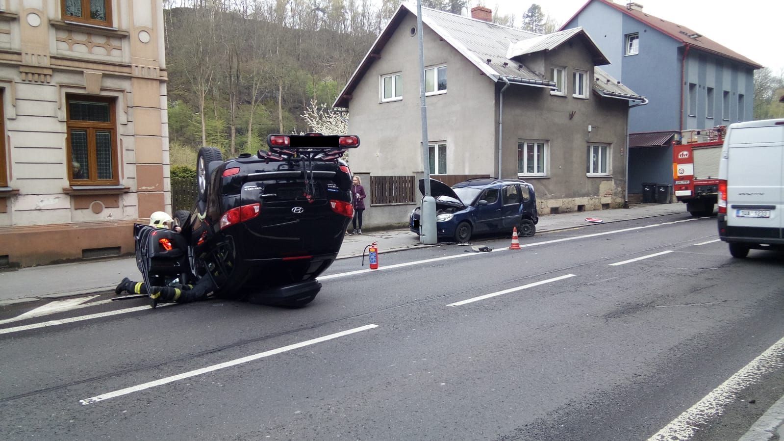 Dopravní nehoda Děčín (2).jpg