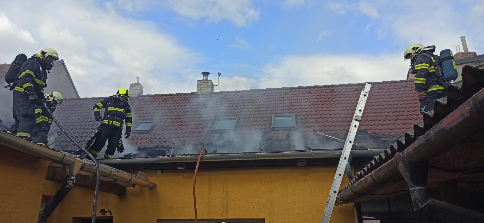 Požár střechy RD_26.jpg