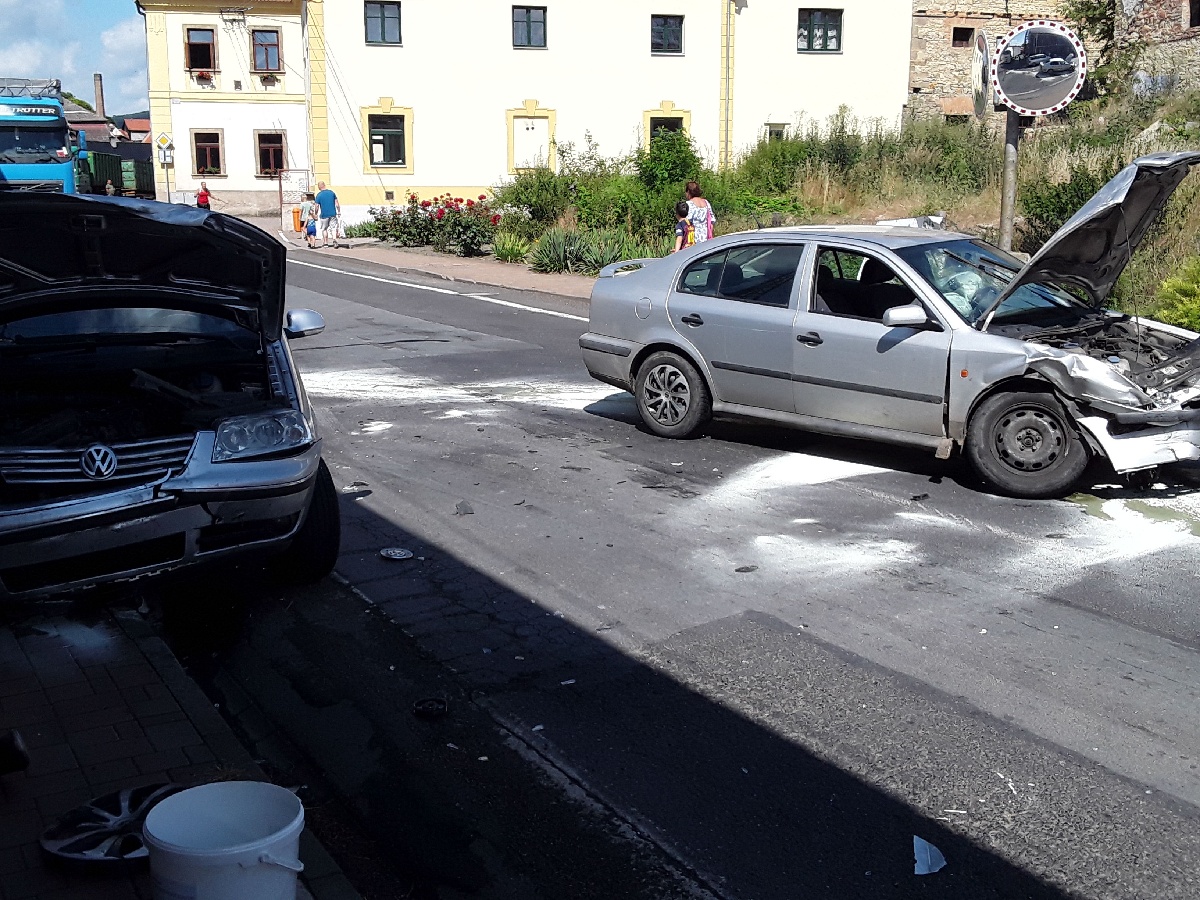 Dopravní nehoda Liběšice (2).jpg