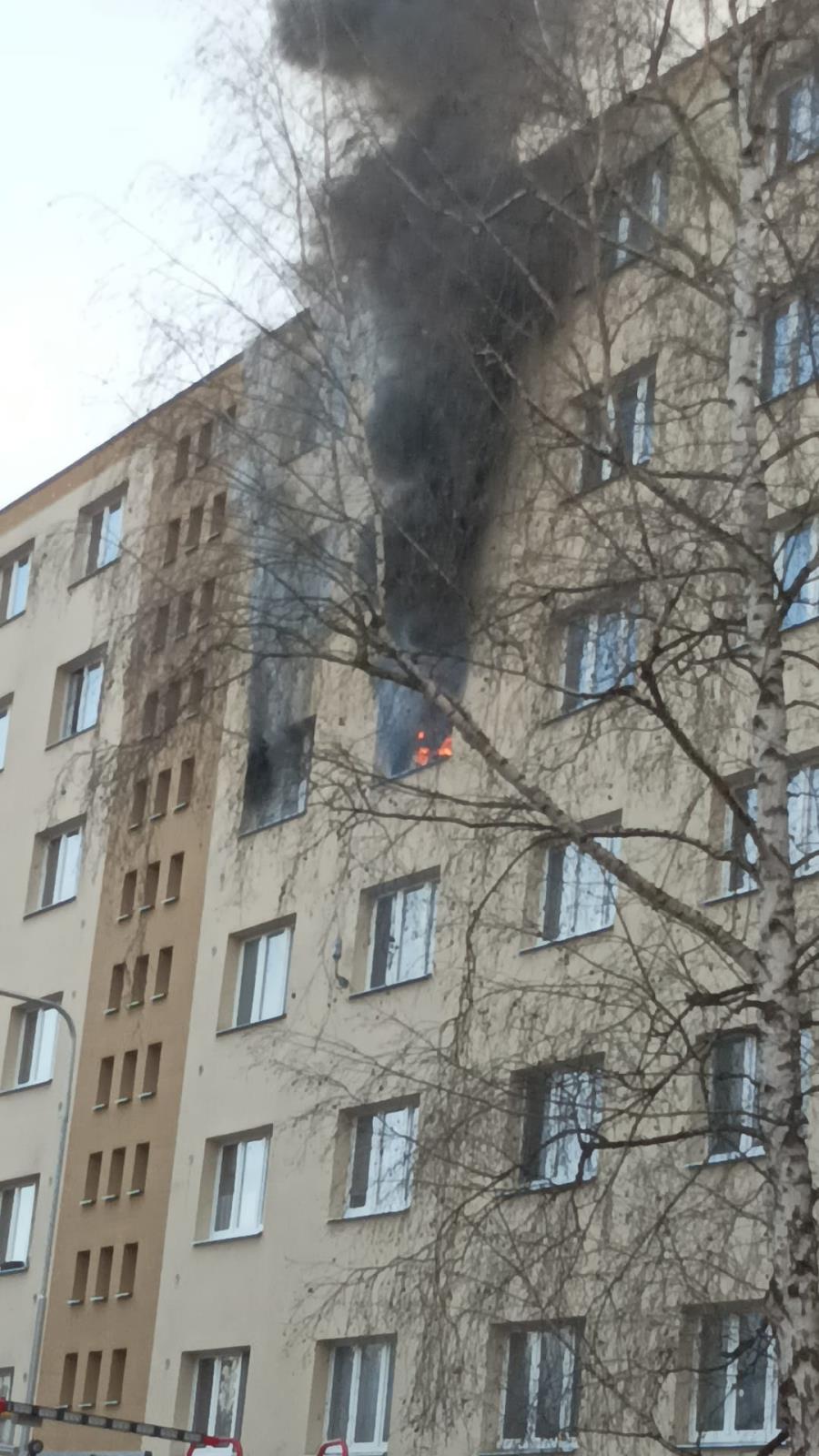 001 - požár v bytu v panelovém domě.jpg