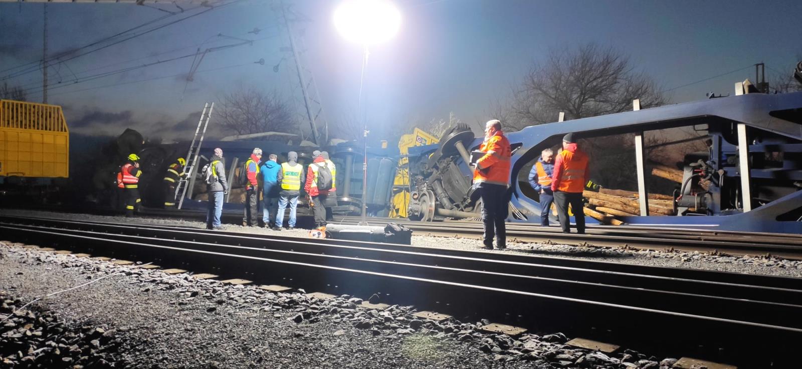 2022_01_14_nehoda_vlak_prosenice (24).jpg