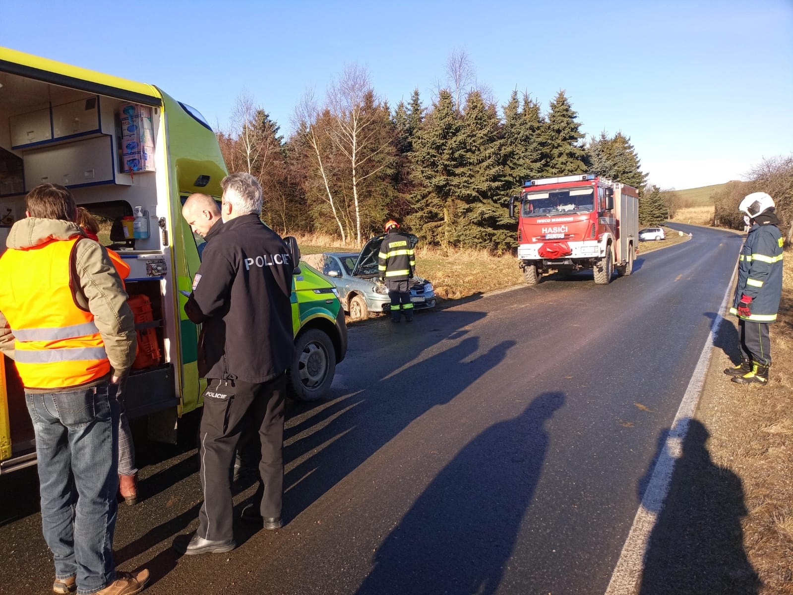 Dopravní nehoda OA, Slavětín - 16. 2. 2022 (3).jpg