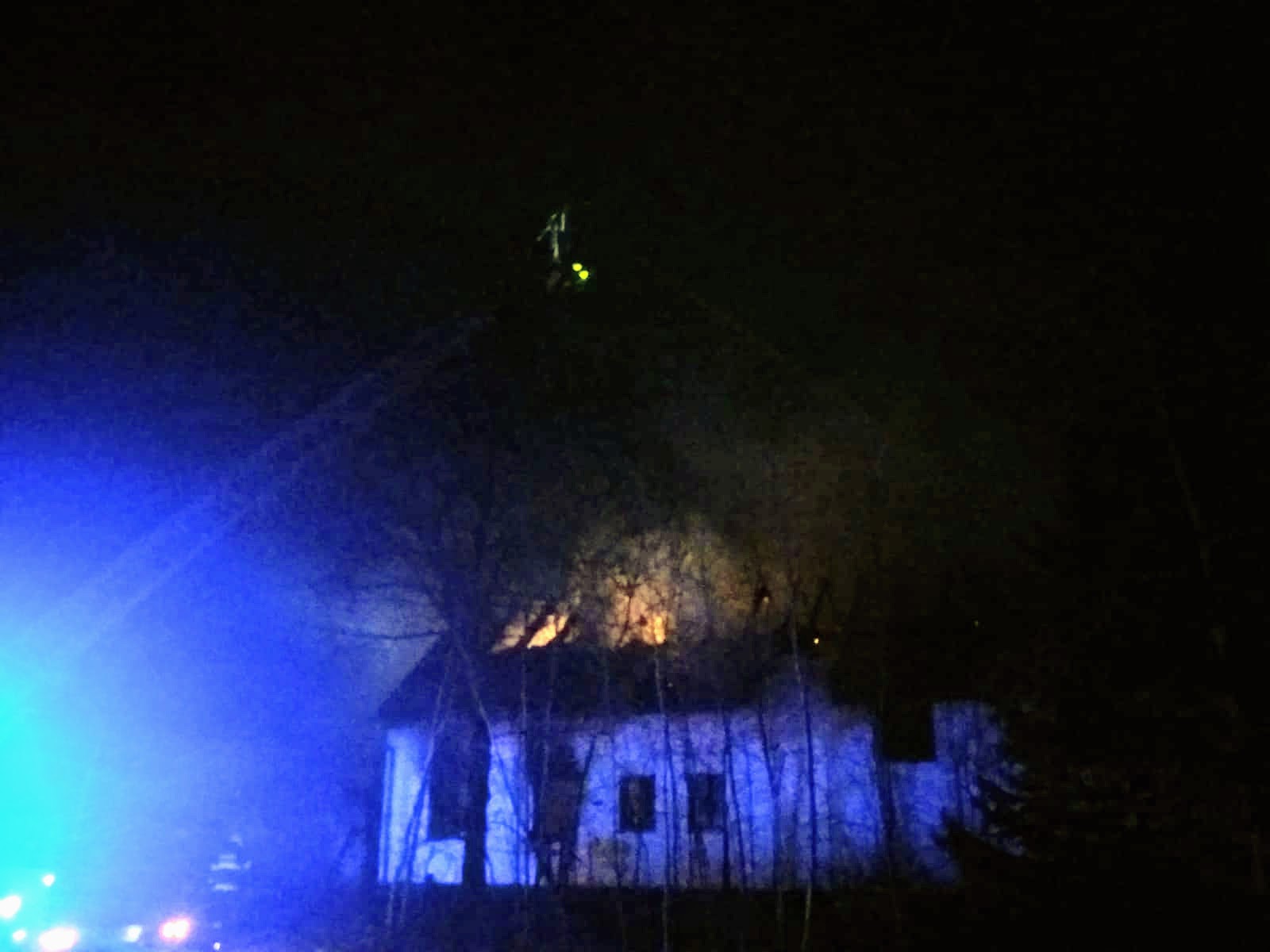 Požár domu, Plasná - 16. 2. 2022 (1).jpg