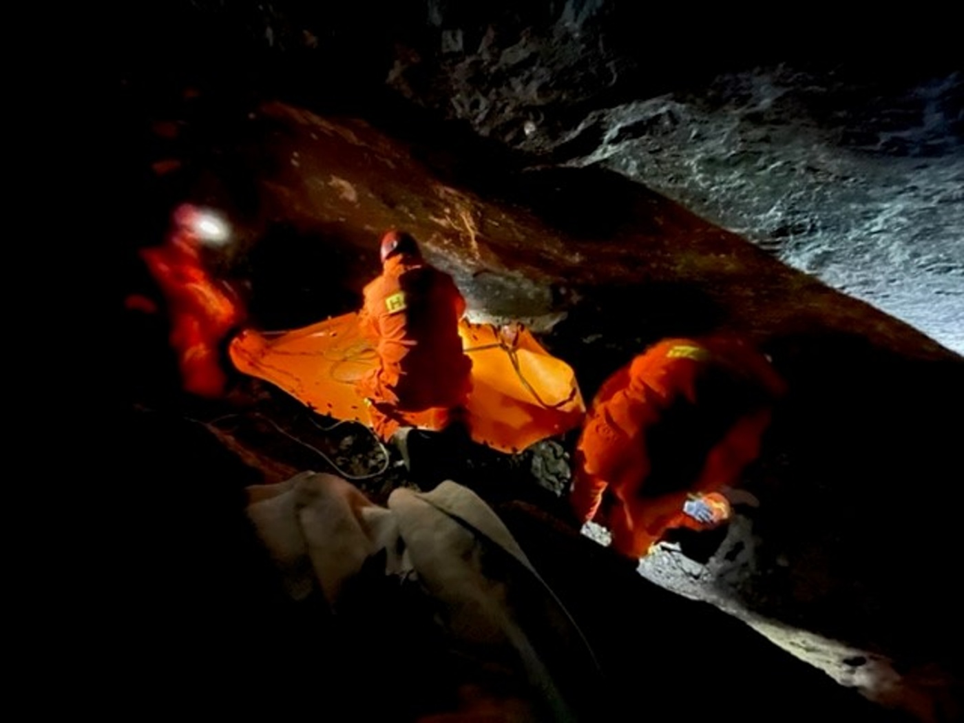 010-Výcvik kolínských lezců v podzemí.jpg