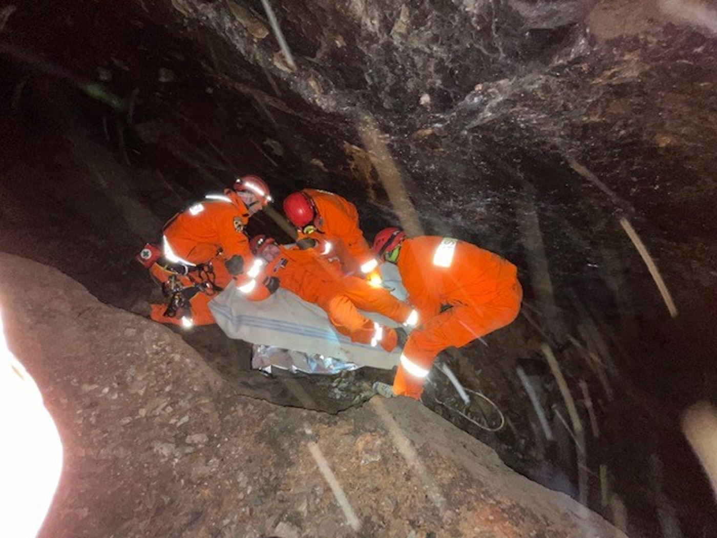 011-Výcvik kolínských lezců v podzemí.jpg