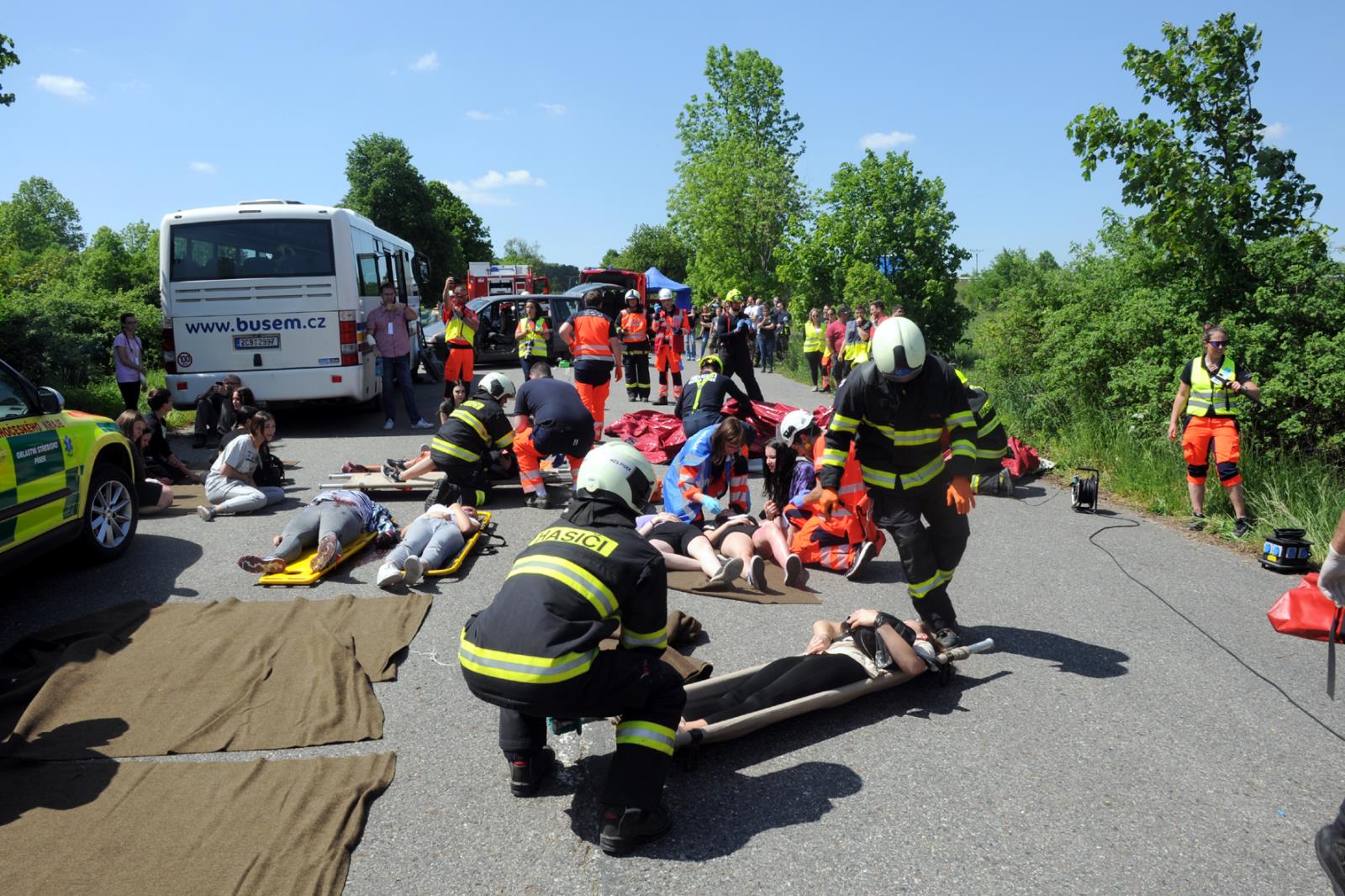 Taktické cvičení dopravní nehoda 2 OA a bus, Písek - 18. 5. 2022 (33).JPG