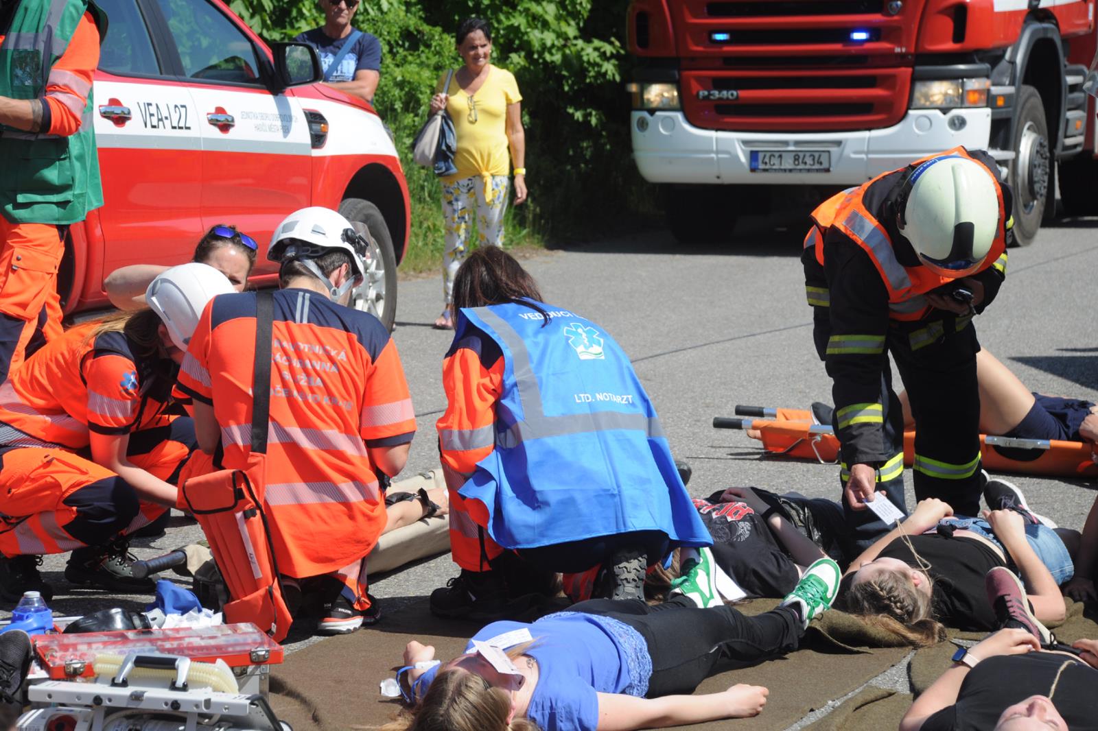 Taktické cvičení dopravní nehoda 2 OA a bus, Písek - 18. 5. 2022 (43).JPG