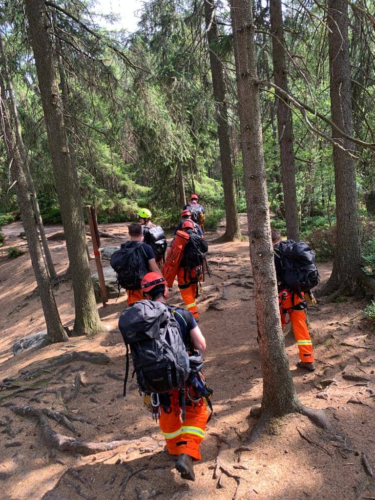 002 - výcvik lezecké skupiny Adršpach.jpg