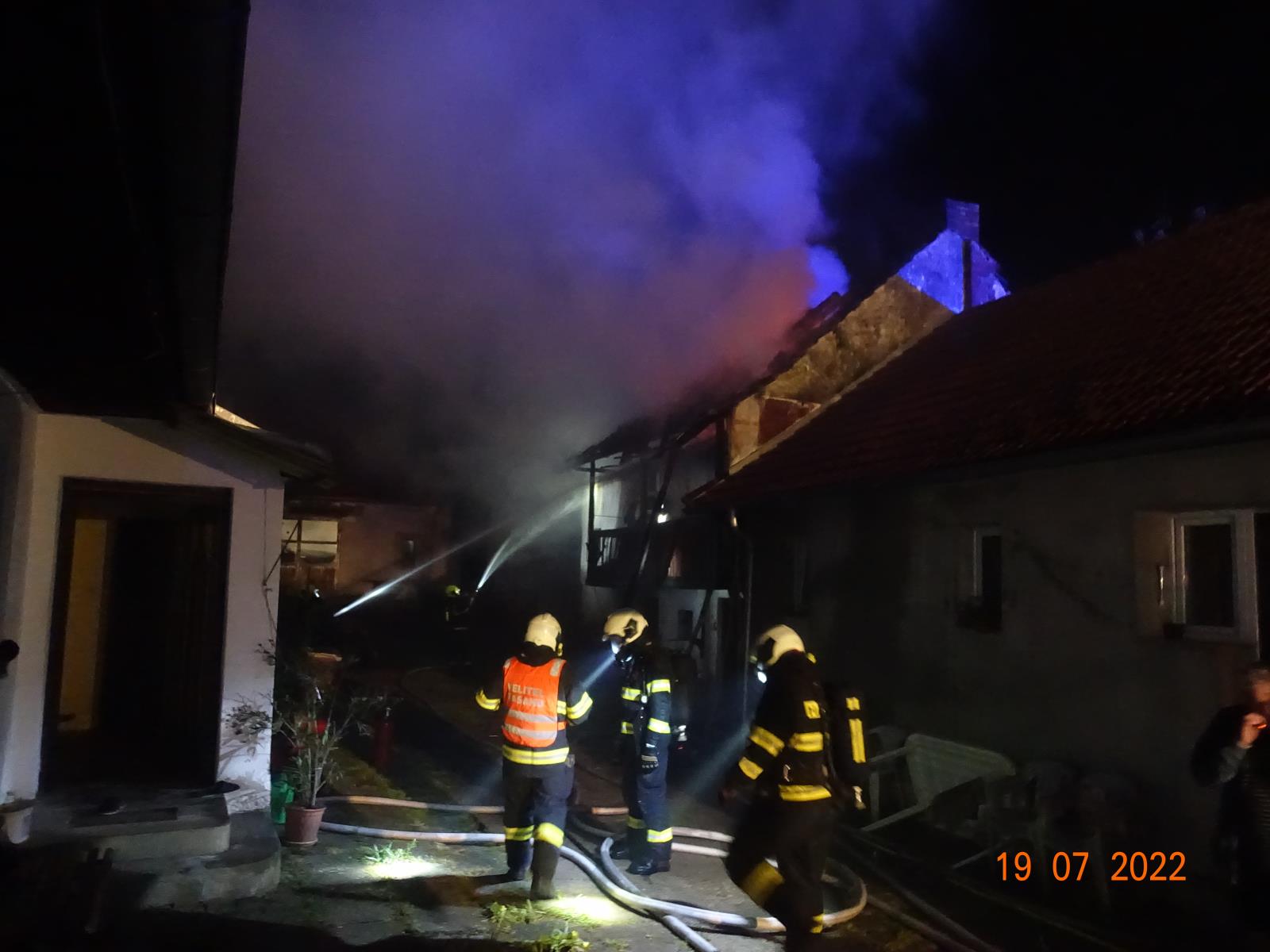 Požár stodoly, Strážkovice - 19. 7. 2022 (4).JPG