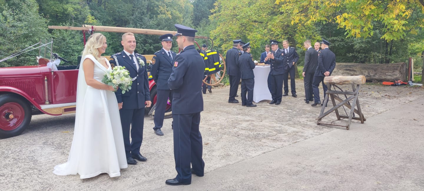 svatba hasiče (7).jpg