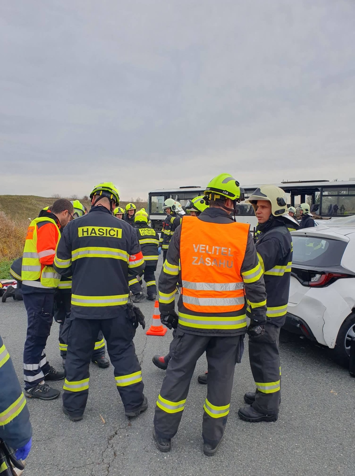013-Taktické cvičení IZS na Kolínsku - hromadná dopravní nehoda.jpg