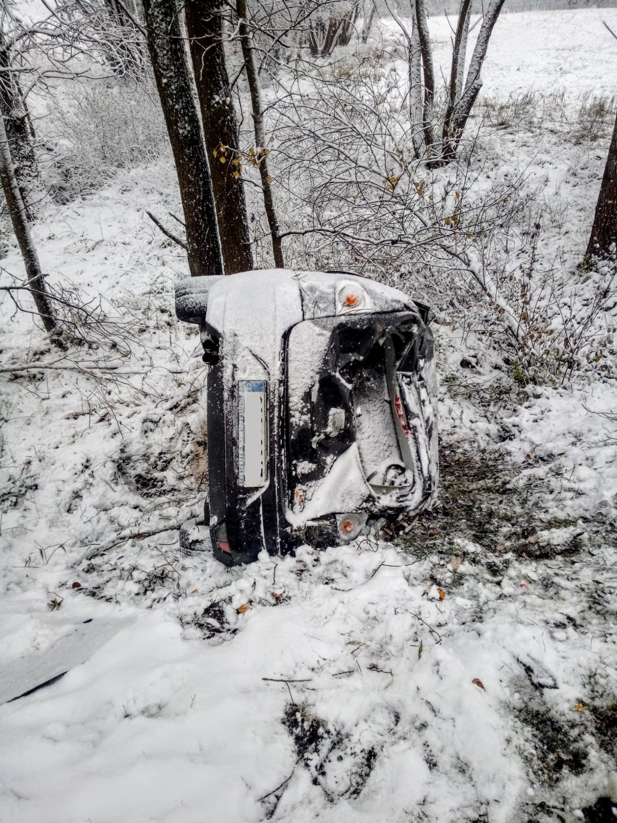 Dopravní nehoda OA, Benešov nad Černou - 19. 11. 2022 (1).jpg