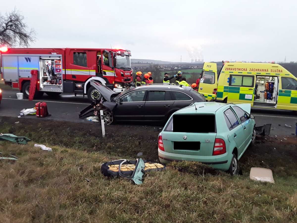 Dopravní nehoda Kadaňská Jeseň (1).jpg