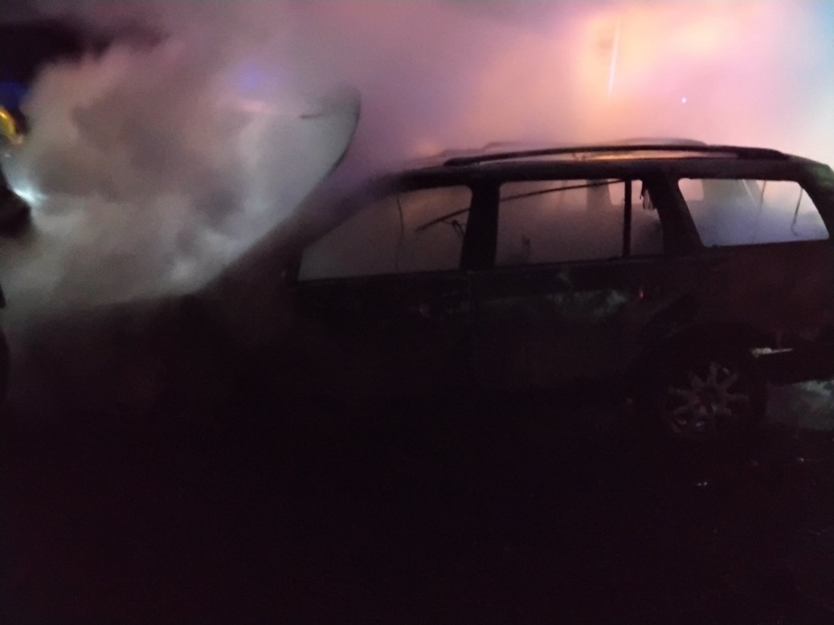 Požár auta Malé Chvojno (3).jpg