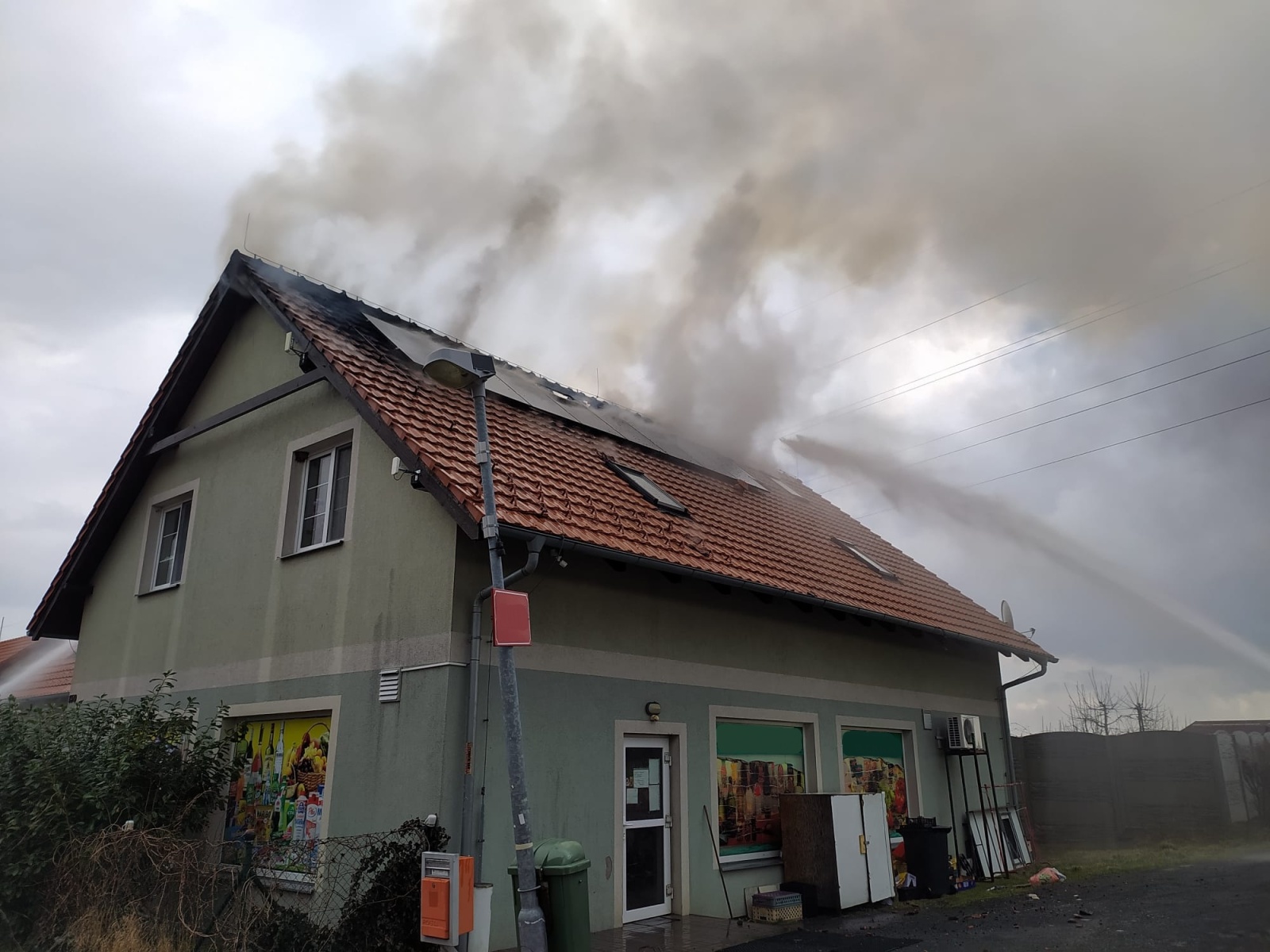 007-Požár rodinného domu v obci Kozinec.jpeg
