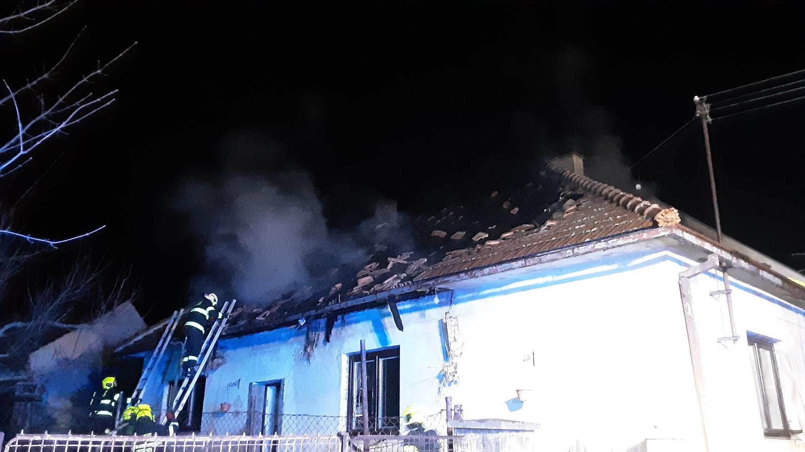 Požár střechy RD Lipník nad Bečvou