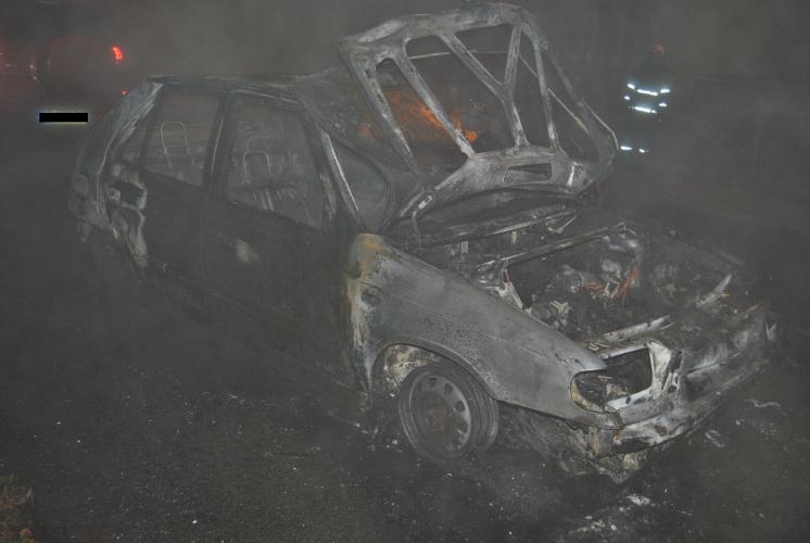 požár auta Braňany2.jpg