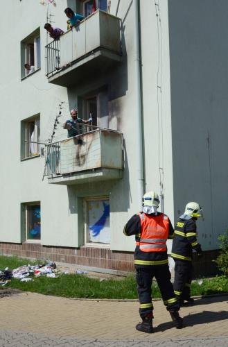 Požár balkonu Lovosice (1).jpg