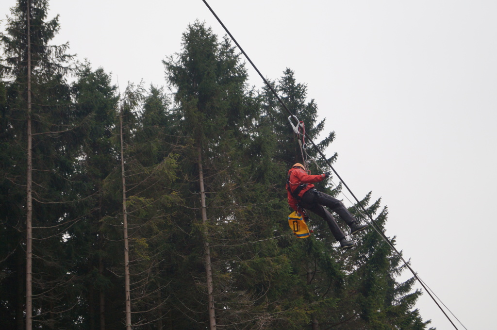 Výcvik hasičů - lezců na lanovce Sněžka (1).JPG
