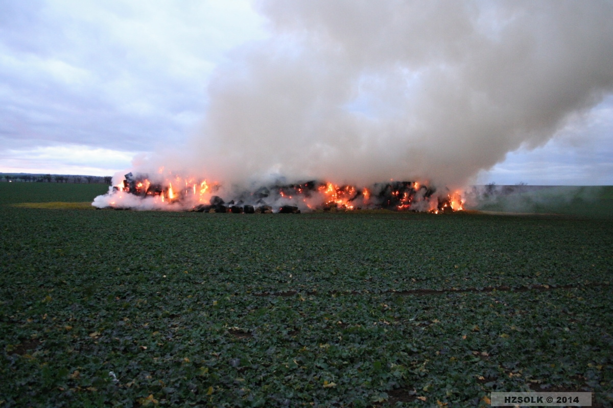 1 23-12-2014 Požár stohu Prostějov (1).JPG