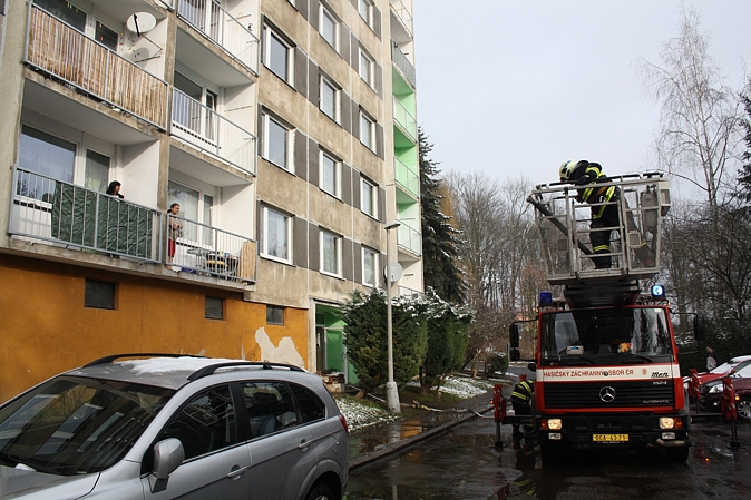 Požár bytu Děčín (2).JPG