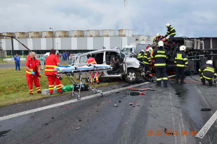 Dopravní nehoda Prunéřov (1).JPG