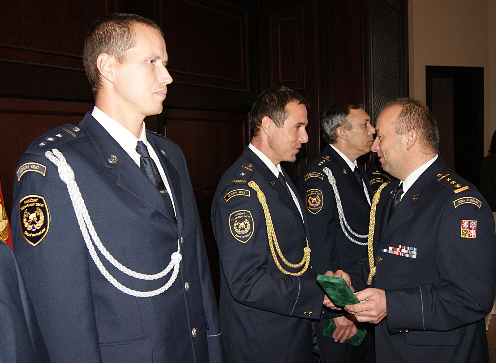 Služební medaile říjen 2017 (14).JPG