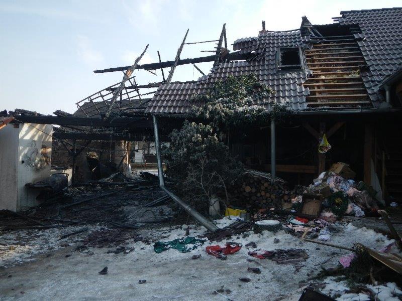 Požár stavení, Lovětín - 27. 2. 2018 (1).jpg