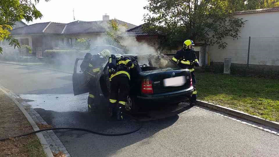 požár auta.jpg