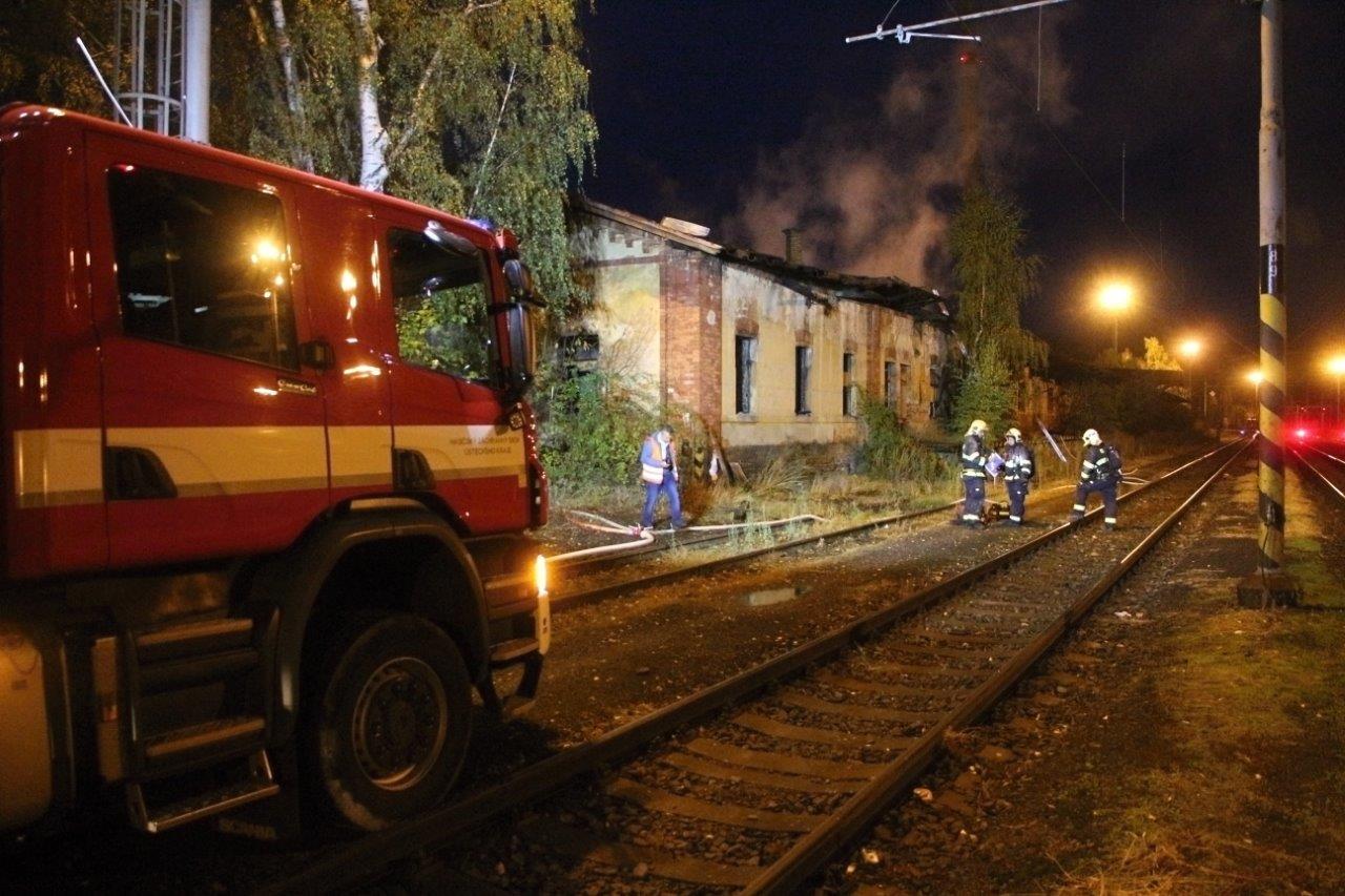 Požár staré budovy nádraž Děčín (2).jpg