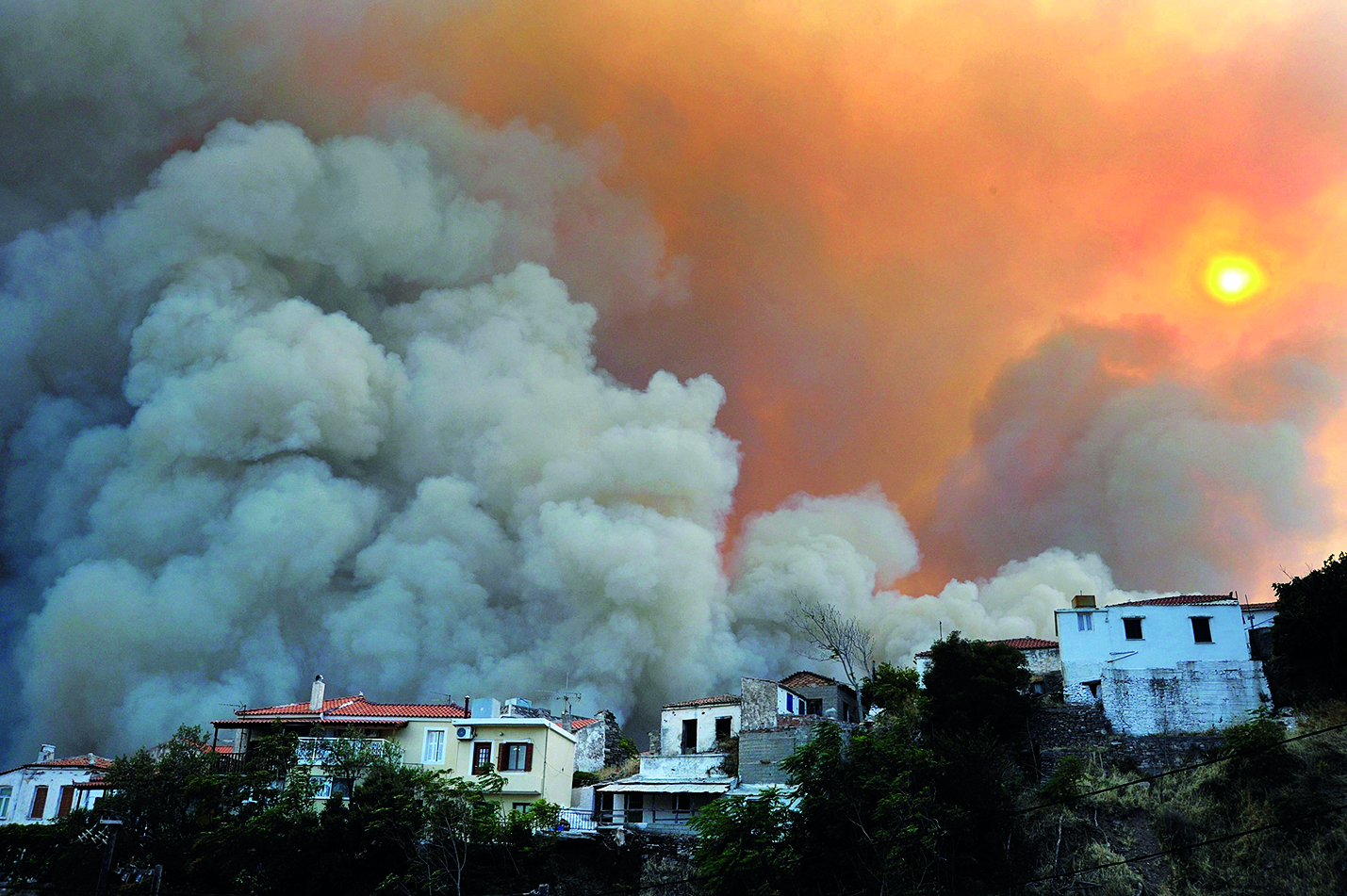 Požáry v Řecku - ostrov Samos. Zdroj Michael Anhaeuser