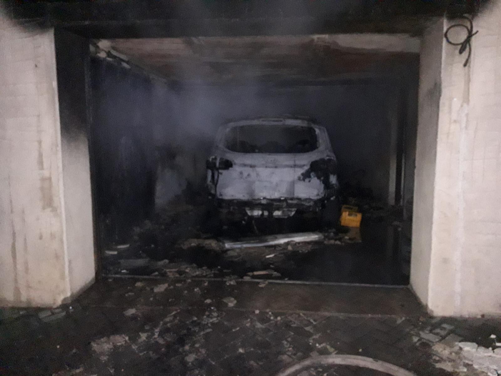 požár v podzemní garáži RD