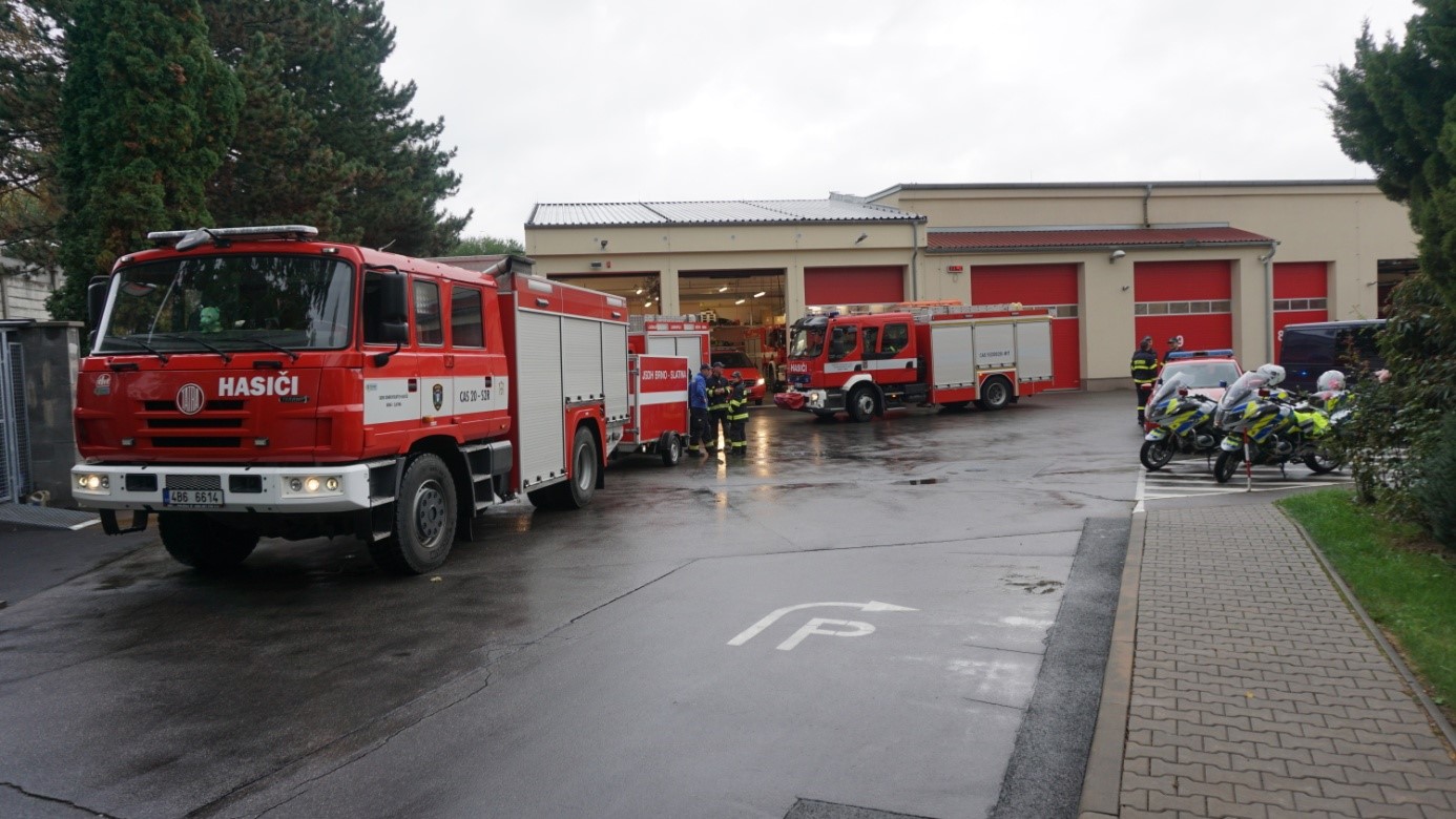 Shromáždění techniky na hasičské stanici Brno – Líšeň