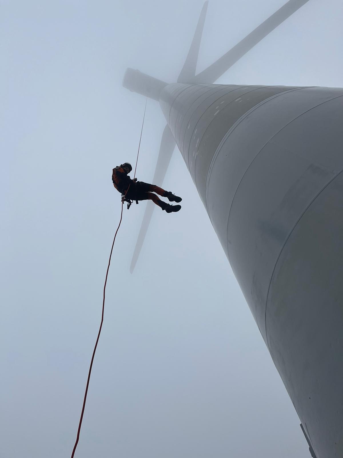 014-Výcvik lezců větrná elektrárna Pchery (4).jpeg