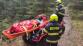 KHK_záchrana zraněné osoby v Adržpašských skalách_hasiči transportují zraněnou osobu na nosítkách na čtyřkolce