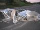 nehoda nákladní auto - spadené svitky plechu