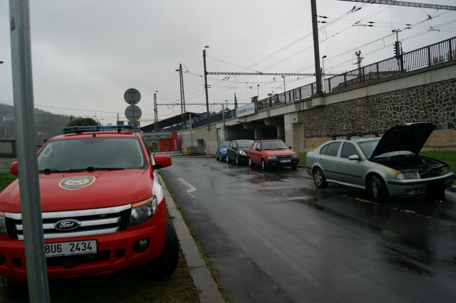 Požár auta Ústí nad Labem.JPG