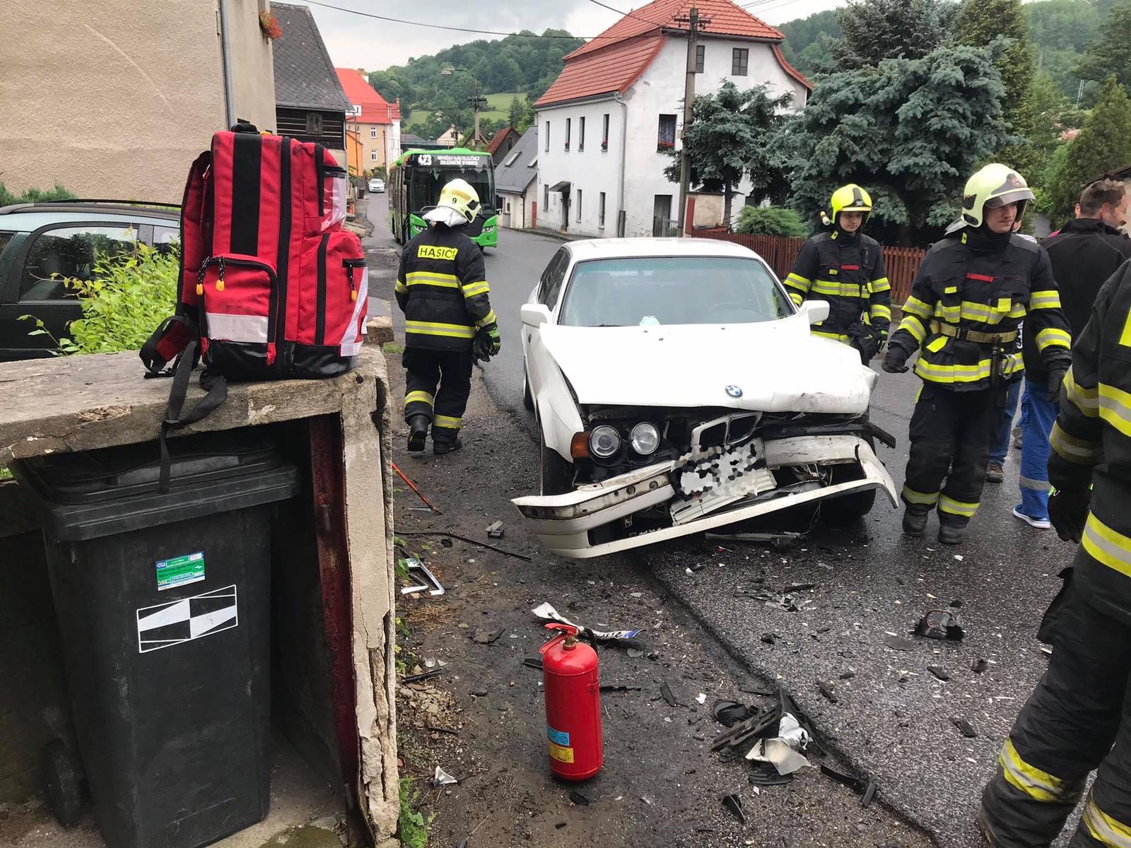 Dopravní nehoda Benšeov n. Pl. (4).jpg